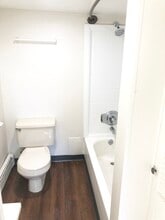 99 Anderson St in Raritan, NJ - Building Photo - Building Photo