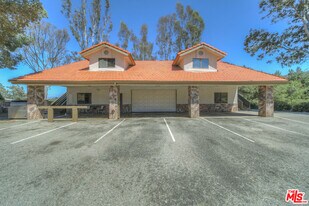 42880 Brown Rd in Murrieta, CA - Building Photo