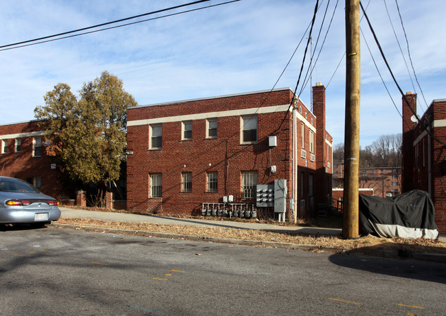 74 Webster St NE in Washington, DC - Foto de edificio - Building Photo