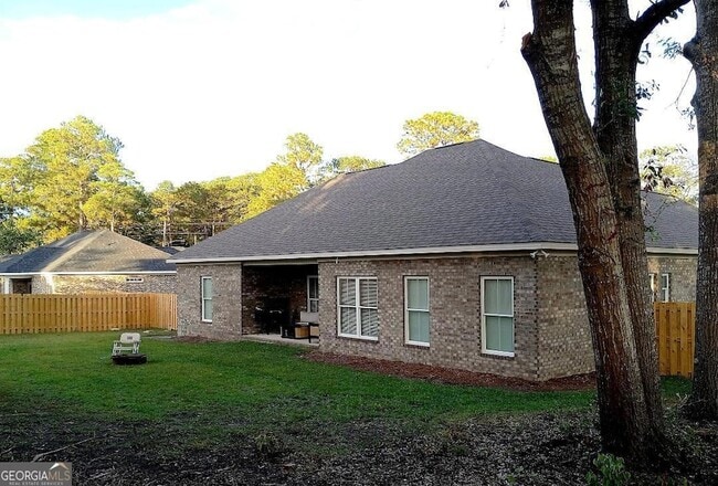 409 N Main St in Statesboro, GA - Foto de edificio - Building Photo