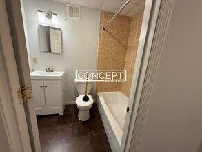 77 Park Dr in Boston, MA - Foto de edificio - Building Photo