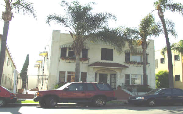 6 Unit Apartments + 2 Non Conf in Long Beach, CA - Building Photo