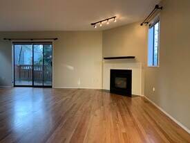 9427 25th Ave NE in Seattle, WA - Building Photo