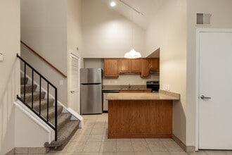 Alcove Troy LLC in Troy, MI - Building Photo - Interior Photo
