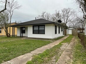 1941 N Avenue H in Freeport, TX - Building Photo - Building Photo