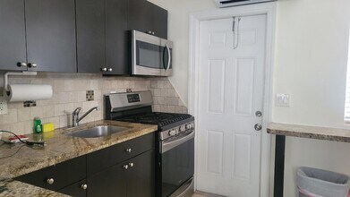 1601 S Federal Hwy, Unit 6 in Lake Worth Beach, FL - Foto de edificio - Building Photo