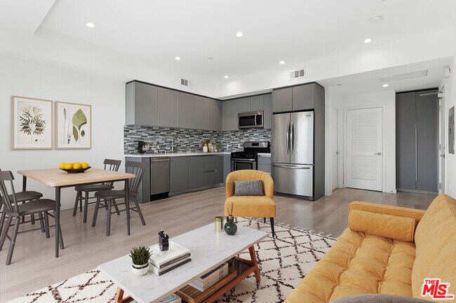 1431 Armacost Ave in Los Angeles, CA - Building Photo - Building Photo