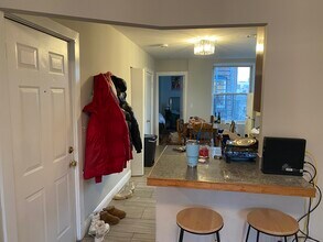 74 Joy St, Unit 7 in Boston, MA - Foto de edificio - Building Photo