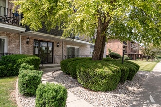 7405 Tiffany Dr in Orland Park, IL - Building Photo - Building Photo