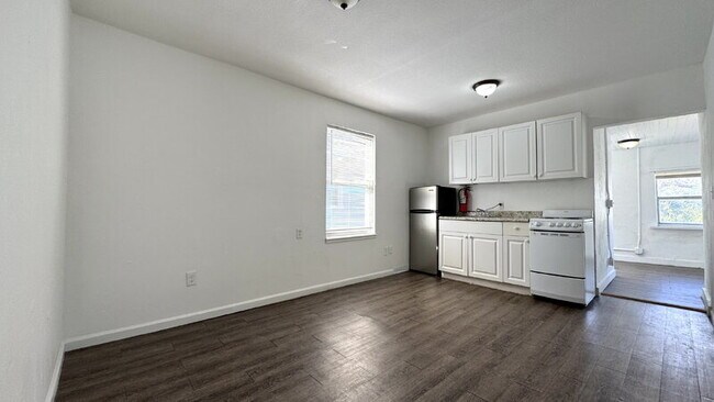419 N Wild Olive Ave