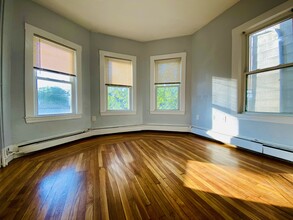 767 Broadway, Unit 3 in Chelsea, MA - Building Photo - Building Photo