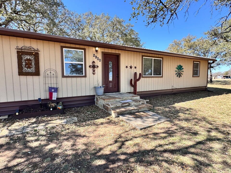 2900 Co Rd 159 in Bangs, TX - Building Photo