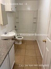 106 E Warren Ave in Bakersfield, CA - Building Photo - Building Photo