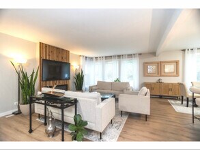 726 Lawler Ave in Wilmette, IL - Building Photo - Building Photo