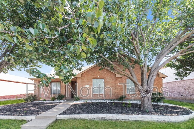 property at 1517 Sandstone Dr