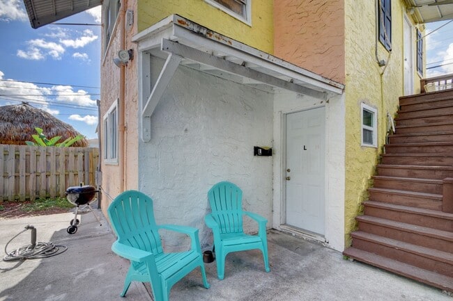 property at 325 N L St