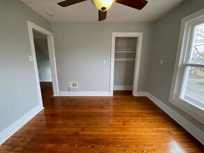 147 8th St NW in Barberton, OH - Building Photo - Building Photo