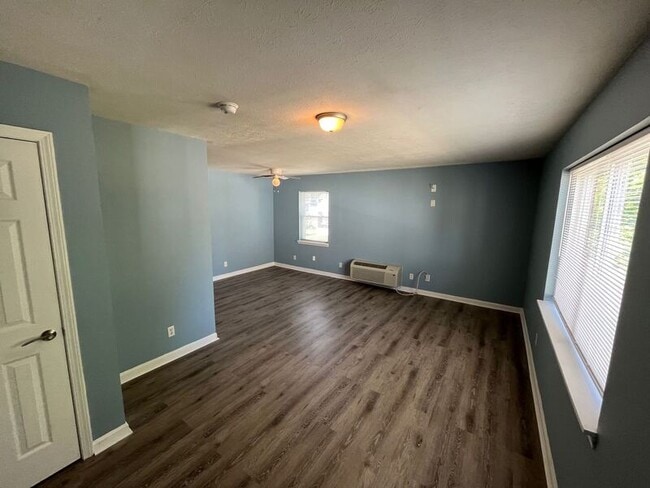 411 Iowa Ave in Louisville, KY - Building Photo - Building Photo