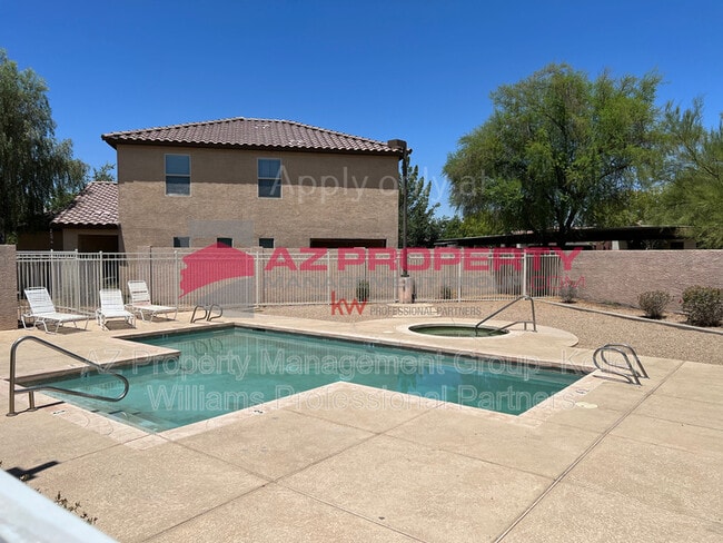 10225 W Camelback Rd in Phoenix, AZ - Building Photo - Building Photo