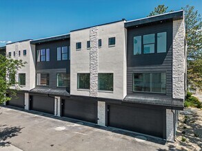 Sugarhouse Townhomes in Salt Lake City, UT - Foto de edificio - Building Photo