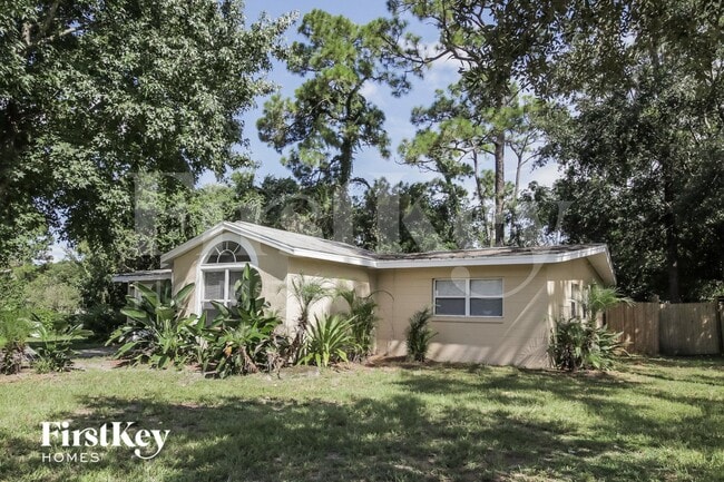 510 Iris Rd in Casselberry, FL - Foto de edificio - Building Photo