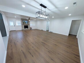 3500 Bella Vista Dr in Midwest City, OK - Building Photo - Building Photo