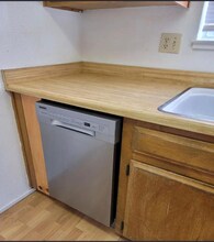 1031 Fallbrook Dr in Stockton, CA - Building Photo - Building Photo