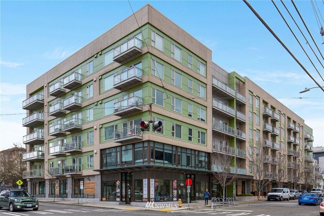 1760 NW 56th St, Unit #413 in Seattle, WA - Building Photo