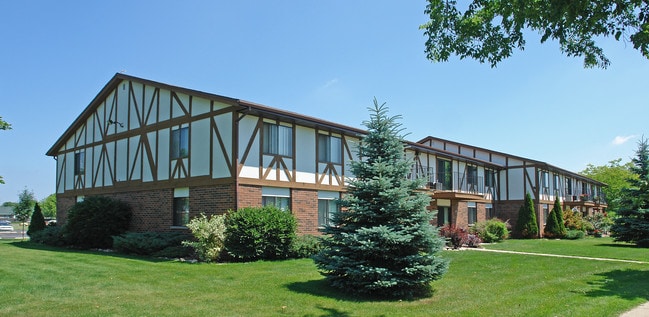 Briar Crest Apartments in Fond du Lac, WI - Foto de edificio - Building Photo