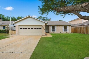 18602 Lippizaner Dr in Cypress, TX - Building Photo