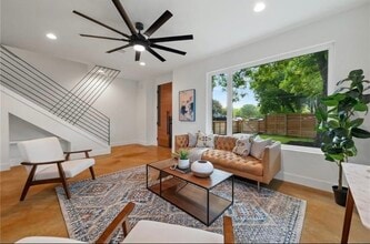 800 Maude St in Austin, TX - Building Photo - Building Photo