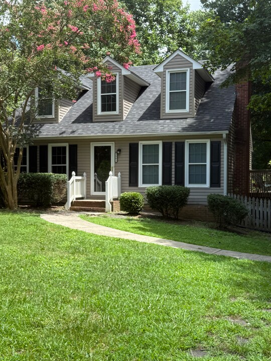 2501 Wood Valley Rd in Winston-Salem, NC - Building Photo