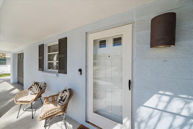 2650 Leafy Ln in Sarasota, FL - Building Photo - Building Photo