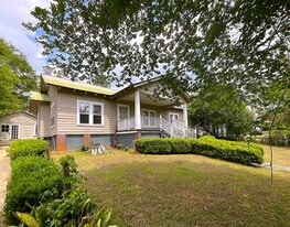 418 W Satsuma Rd in Chattahoochee, FL - Building Photo