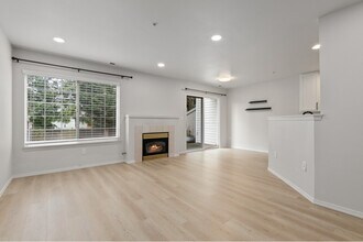 4802 Nassau Ave NE in Tacoma, WA - Building Photo - Building Photo