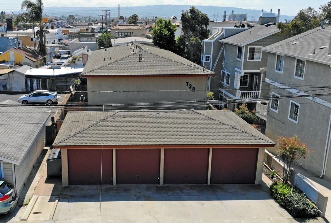 732 9th St in Hermosa Beach, CA - Building Photo