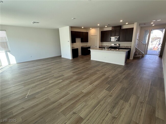 5929 Violet Crown St in North Las Vegas, NV - Building Photo - Building Photo