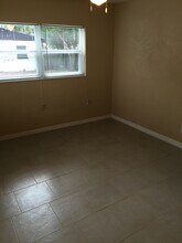 914C Portage Street in Kissimmee, FL - Foto de edificio - Building Photo