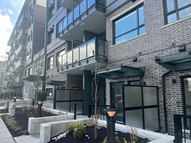 property at 10777-10138 138 St