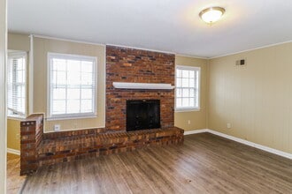 6300 Branderham Dr in Memphis, TN - Building Photo - Building Photo