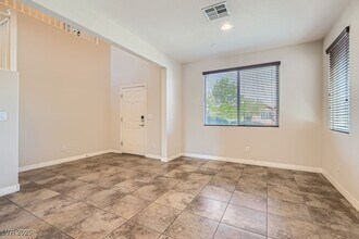 1153 Bear Head St in Henderson, NV - Foto de edificio - Building Photo