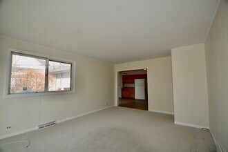 609 Loomis St in Naperville, IL - Building Photo - Building Photo