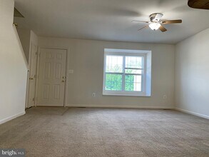 105 Merrill Ct in Stafford, VA - Building Photo - Building Photo