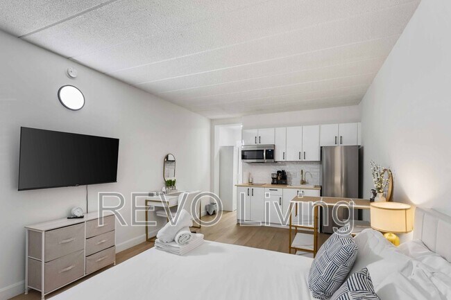 7701 Lundy's Ln in Niagara Falls, ON - Building Photo - Building Photo