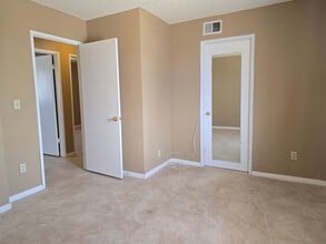 4587 Ave La Flora Desierta in Joshua Tree, CA - Building Photo - Building Photo