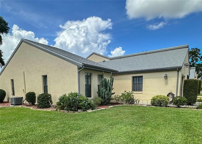 6810 Royal Cres St in Inverness, FL - Building Photo - Building Photo