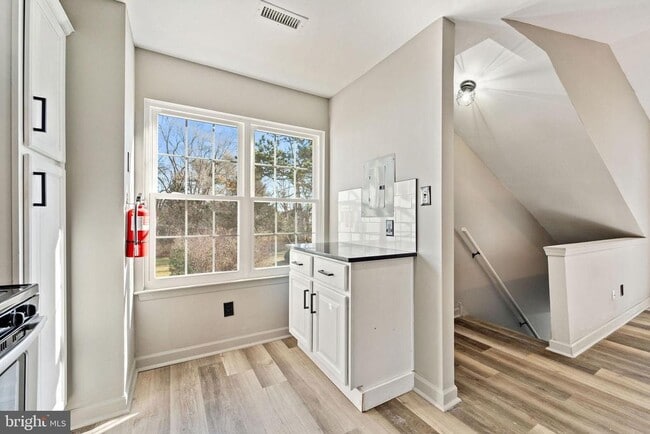 434 Atlanta Court in Washington Township, NJ - Foto de edificio - Building Photo