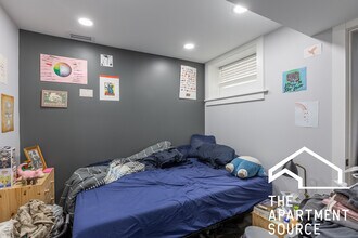 1518 W Melrose St, Unit G in Chicago, IL - Foto de edificio - Building Photo