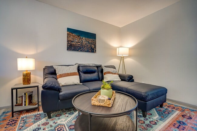 407 S 94th Pl in Milwaukee, WI - Building Photo - Building Photo