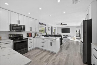 2388 S Wallen Dr in West Palm Beach, FL - Building Photo - Building Photo